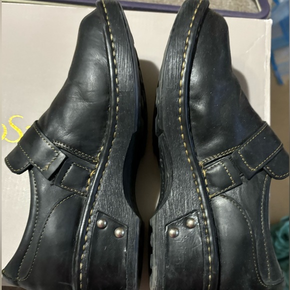 Born Clogs - Picture 5 of 7